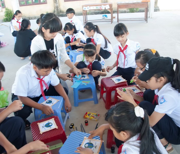Nhiều hoạt động thiết thực bảo vệ trẻ em - Anh 1