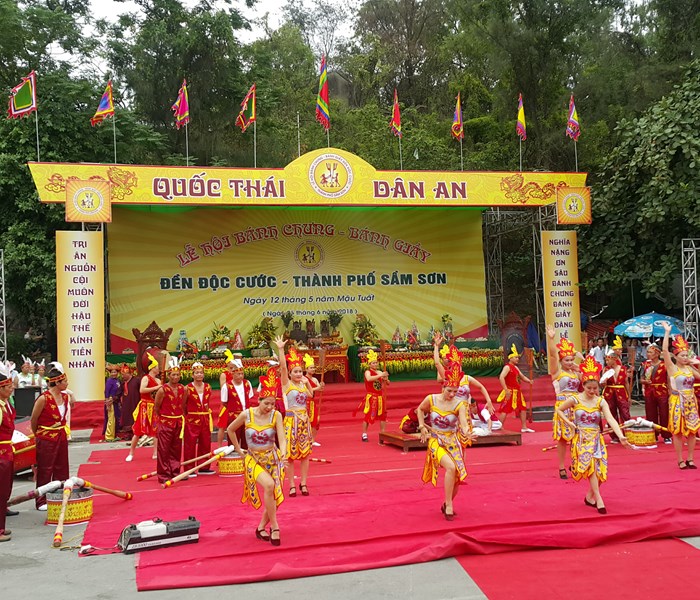 Lễ hội truyền thống Bánh chưng - bánh giầy ở Sầm Sơn - Anh 1