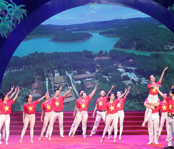 85 doanh nghiệp nhận Giải thưởng Du lịch Việt Nam năm 2018 - Anh 11