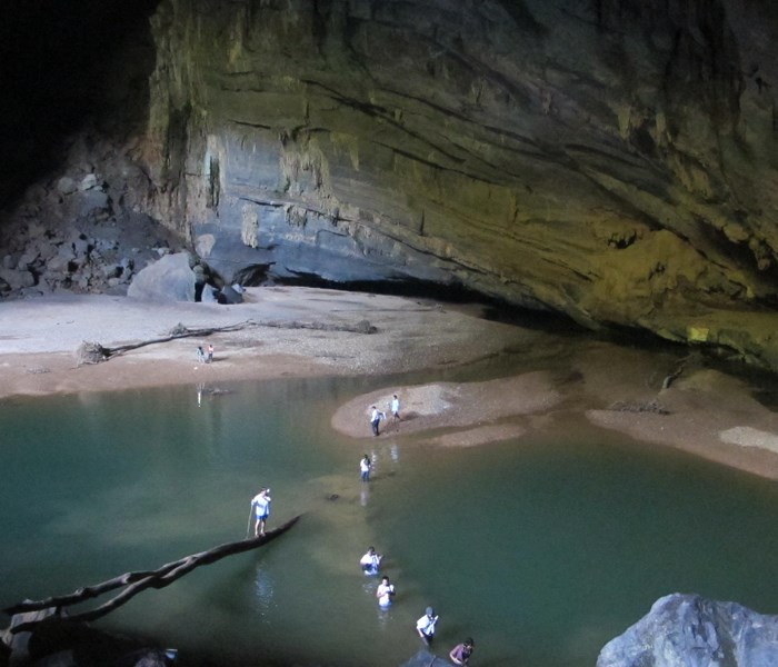 Quảng Bình đưa vào khai thác nhiều tour hang động mới - Anh 1