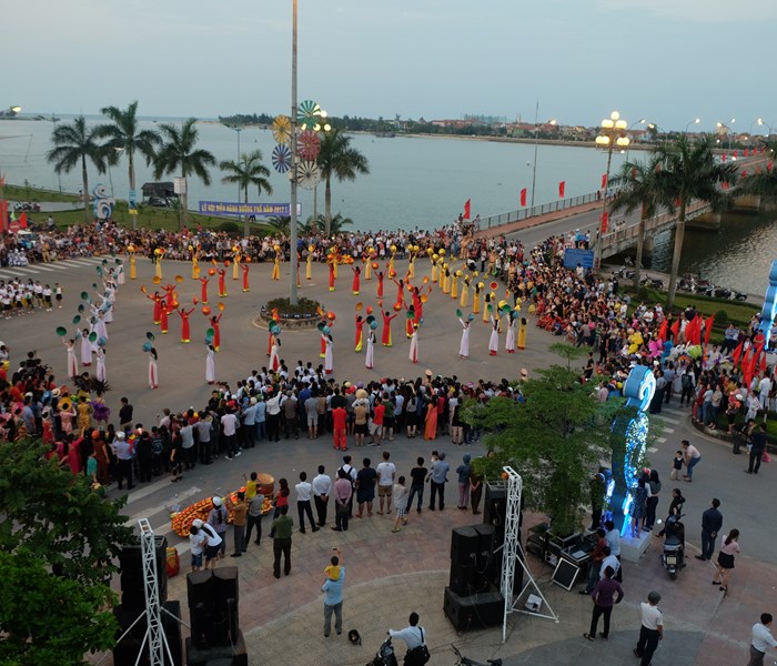 Cuộc thi “Ảnh đẹp du lịch Quảng Bình” lần thứ 1 - Anh 1