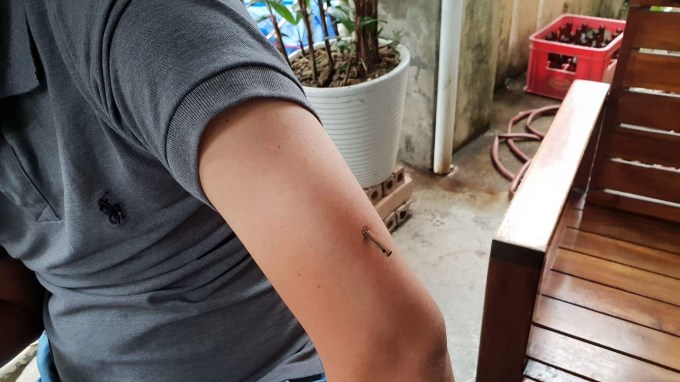Quảng Bình: Điều tra vụ nổ súng bắn người tại quán cà phê - Anh 2