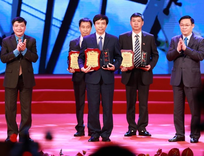 Tôn vinh tám công trình “tầm vóc thế kỷ” - Anh 1