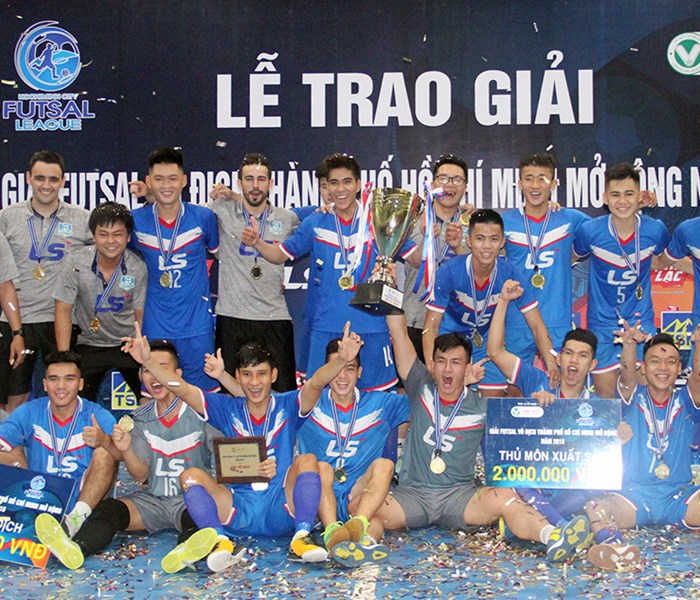 Thái Sơn Nam Quận 8 vô địch giải futsal TP.HCM mở rộng - Anh 1