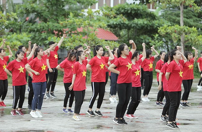 ĐH Duy Tân (Đà Nẵng): Đào tạo lấy nhân văn làm nền tảng - Anh 2