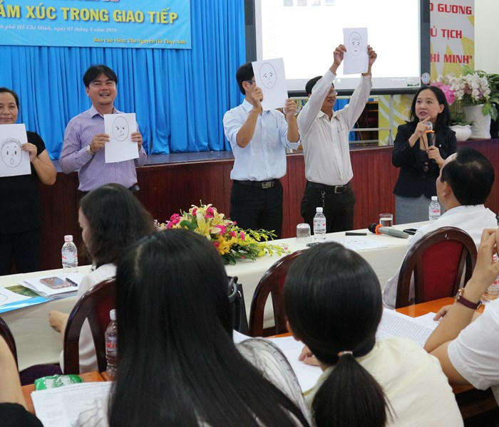 Cần biết rũ bỏ ức chế tâm lý trước khi bước vào lớp: Nếu không giáo viên sẽ “gục đổ” - Anh 1