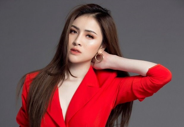 Vụ Á hậu Thư Dung mặc phản cảm ở Đà Lạt: Đề nghị Công an vào cuộc - Anh 1