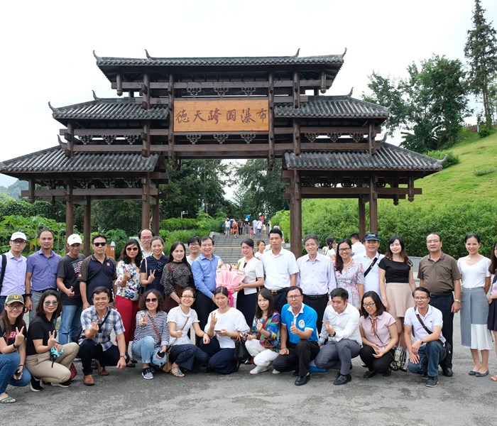 Có thể định hình nhiều tour du lịch liên quốc gia Việt- Trung hấp dẫn - Anh 6