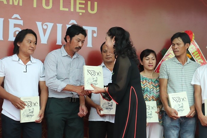 200 tư liệu linh vật Nghê Việt “ra mắt” công chúng Đà Nẵng - Anh 3