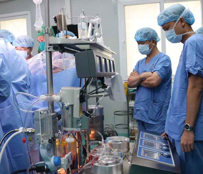 Tưởng viêm phổi hoá ra bị khối u chèn ép ở ngực - Anh 1