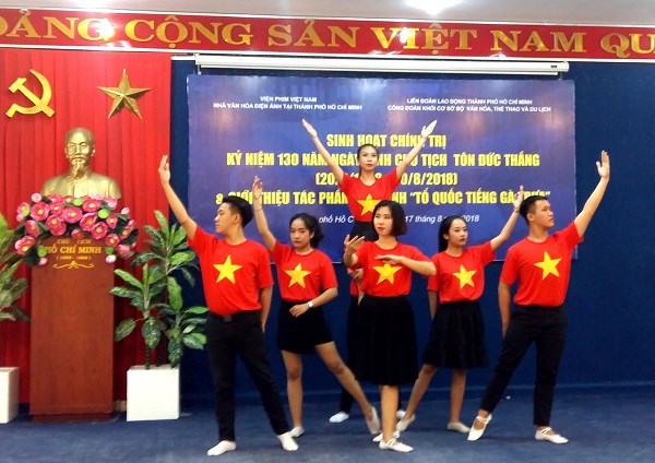 Sinh hoạt chính trị kỷ niệm 130 năm ngày sinh Chủ tịch Tôn Đức Thắng - Anh 1