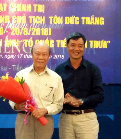 Sinh hoạt chính trị kỷ niệm 130 năm ngày sinh Chủ tịch Tôn Đức Thắng - Anh 2