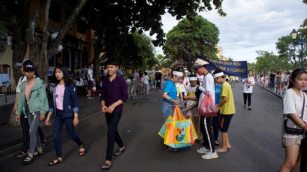 “Một giờ vì Hội An sạch hơn”: Một hành động nhỏ, góp thay đổi lớn - Anh 3