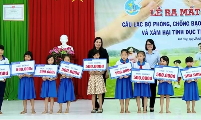Ra mắt CLB phòng, chống bạo lực gia đình - Anh 1