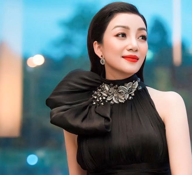 Ca sĩ Phạm Thu Hà: “Cứ đi rồi sẽ đến!” - Anh 4