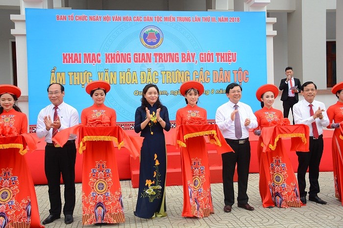 Khai mạc Ngày hội Văn hóa các dân tộc miền Trung 2018: Sắc màu văn hóa miền Trung - Anh 5
