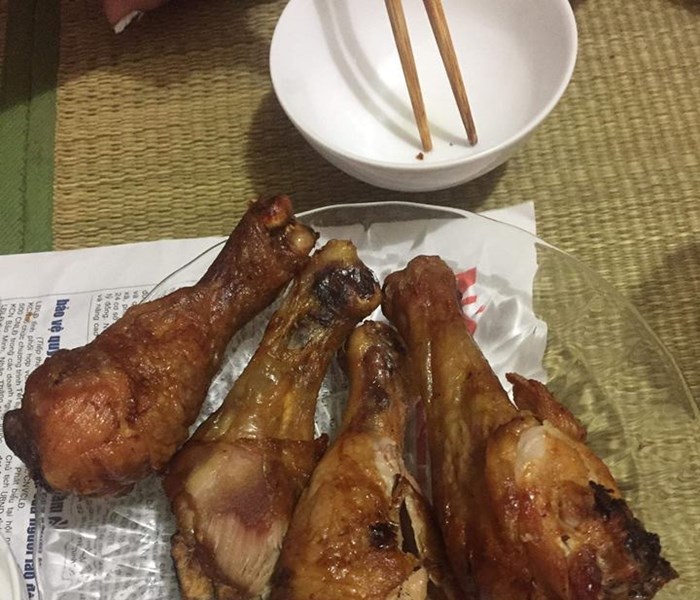 Khách hàng tố mua phải đùi gà thối tại siêu thị Lotte Mart - Anh 1