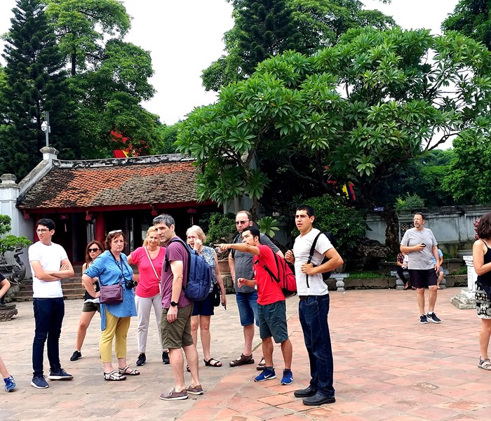 8 tháng đầu năm 2018 khách quốc tế đến Việt Nam đã đạt trên 10 triệu lượt - Anh 1