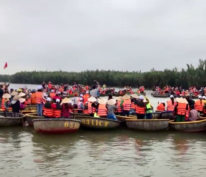 Môi trường du lịch ở Quảng Nam: Xử lý nghiêm các hành vi gây ảnh hưởng - Anh 1