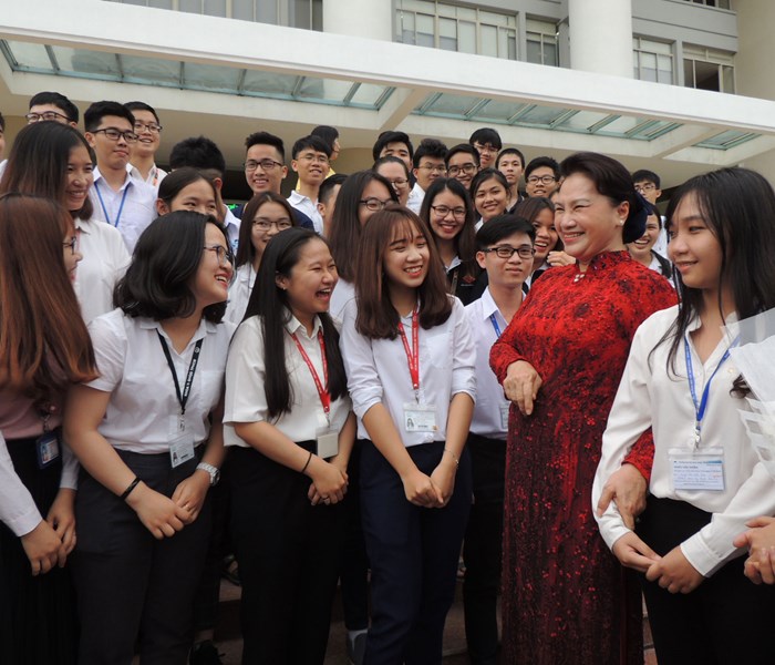 Chủ tịch Quốc hội thăm và làm việc tại Đại học Quốc gia TP.HCM - Anh 1