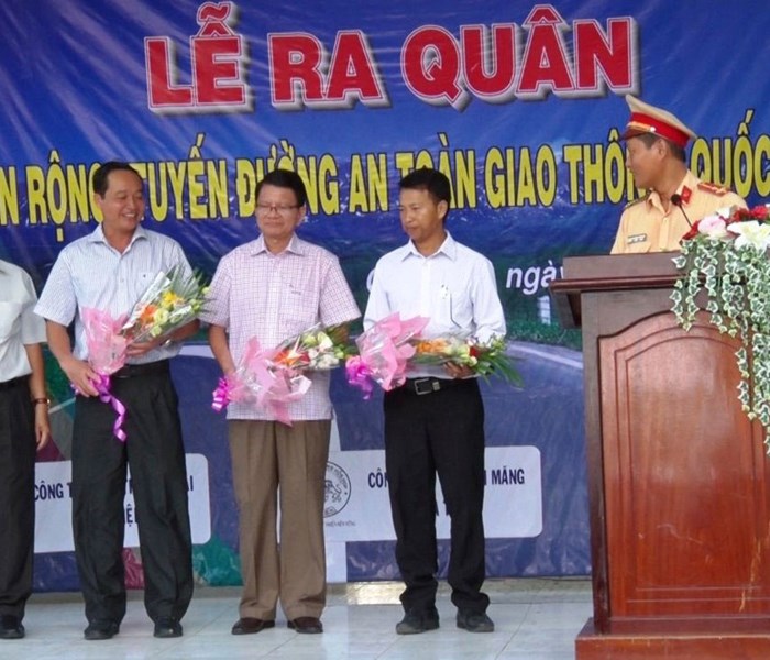 Kiên Giang có 151 hộ dân hiến đất mở rộng mặt đường, kiềm chế tai nạn giao thông - Anh 1