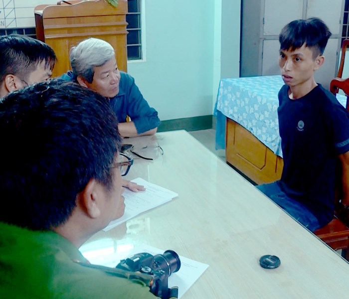 Chân dung 2 nghi phạm cướp ngân hàng ở Khánh Hòa - Anh 2