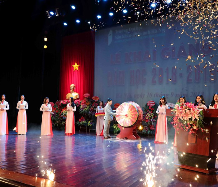 Trường Đại học Sân khấu Điện ảnh Hà Nội khai giảng năm học 2018 -2019 - Anh 6