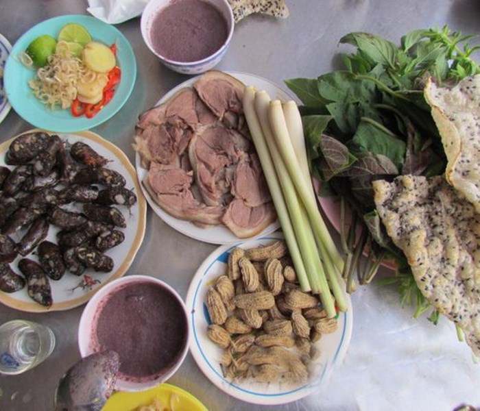 Hà Nội: Không ăn thịt chó, mèo để tránh phản cảm với du khách - Anh 1