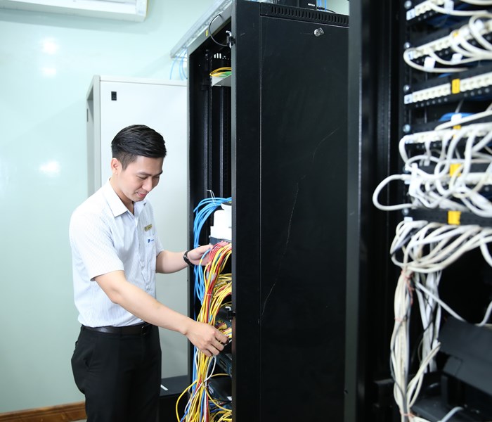 Sắp tới thời điểm chuyển đổi sim 11 số, người mừng kẻ lo - Anh 1