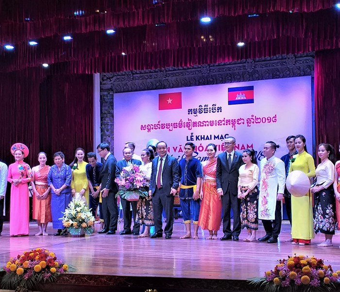 Nhiều Đại sứ không ngờ nghệ thuật của Việt Nam lại xuất sắc như vậy - Anh 4