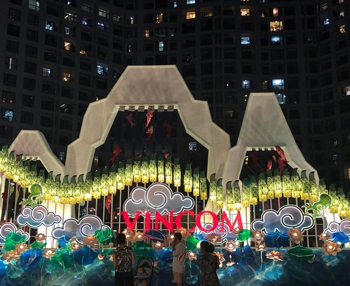 Vincom rộn ràng tuần lễ đón trung thu đoàn viên - Anh 2