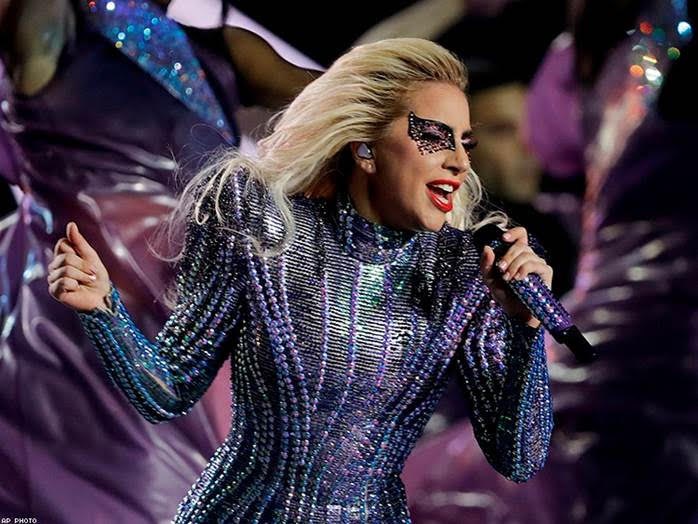 Vì sao Lady Gaga  khiến  làng âm nhạc 
