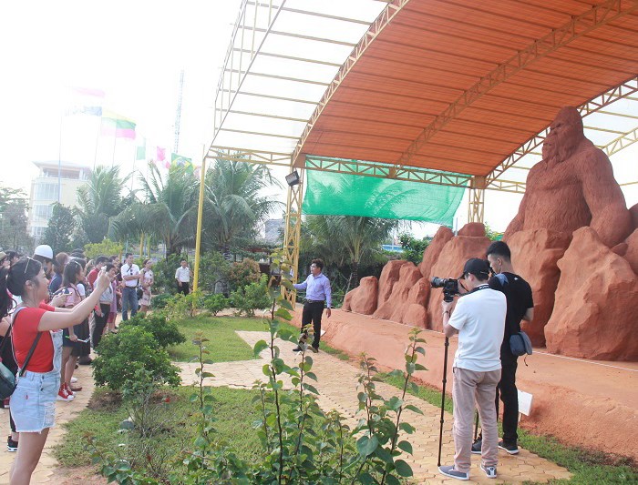 Độc đáo công viên tượng cát Forgotten Land - Anh 2