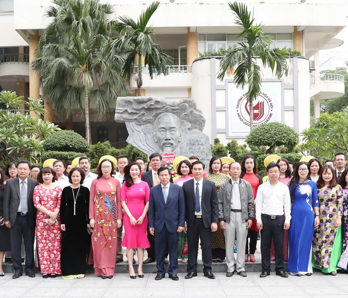 Bộ trưởng Nguyễn Ngọc Thiện: Cần làm thương hiệu trong bối cảnh hội nhập quốc tế - Anh 2