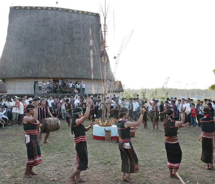 Xây dựng thương hiệu để phát triển các ngành công nghiệp văn hóa: Ba câu chuyện cần đặc biệt lưu ý - Anh 1