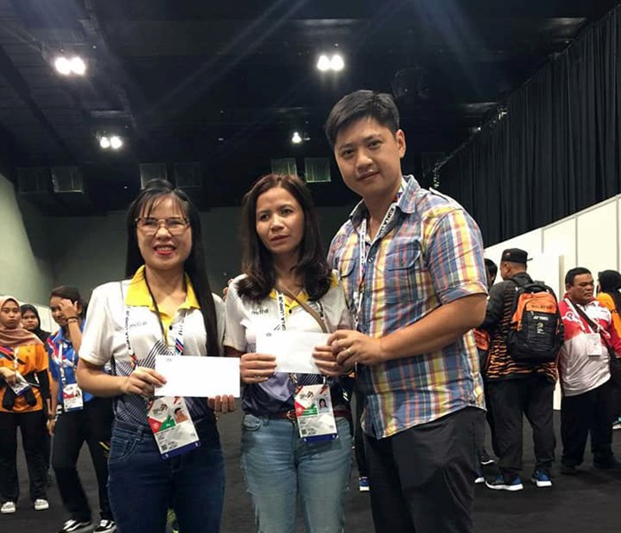 Những cô gái “vàng” của cờ vua người khuyết tật - Anh 1