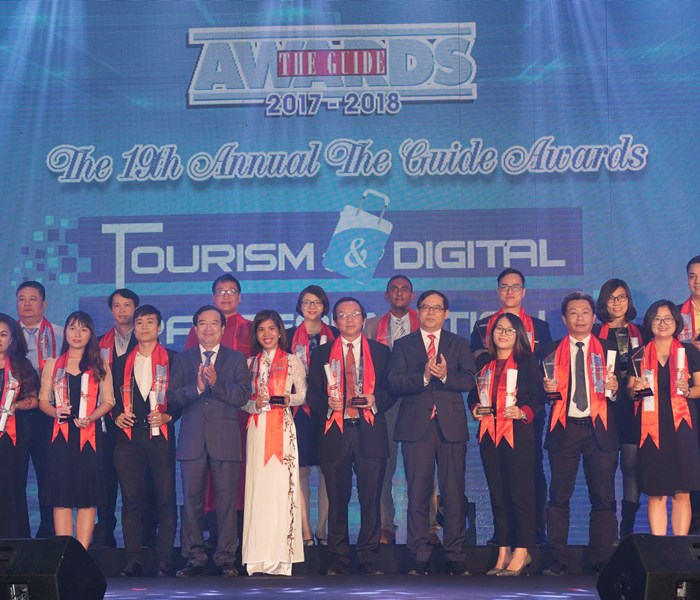 Vietjet tiếp tục được vinh danh “Hãng hàng không tiên phong” tại The Guide Awards 2018 - Anh 2
