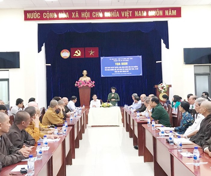 Nói không với hành vi rải, đốt vàng mã - Anh 1