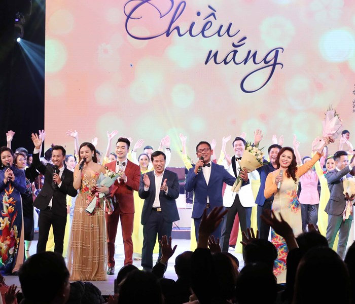 Chương trình nghệ thuật Chiều nắng: Sang trọng và sâu lắng - Anh 1