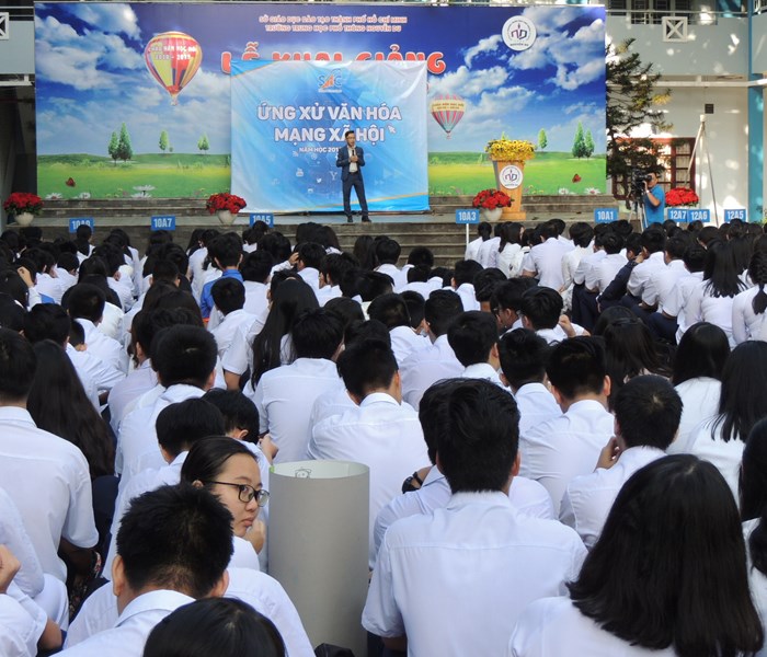 Báo động văn hóa ứng xử của học sinh trên mạng - Anh 1