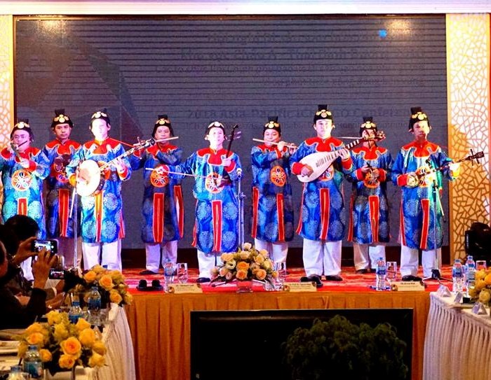 Bảo vệ Di sản văn hóa phi vật thể vì sự phát triển bền vững - Anh 1