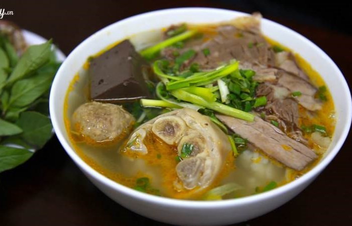 Quán ăn lâu đời bậc nhất ở HN, khi gió lạnh về là đông nghịt khách - Anh 2