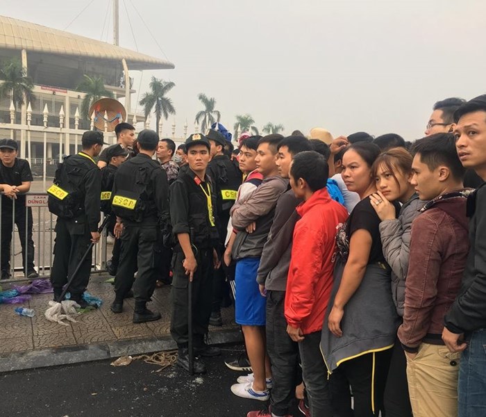 AFF Cup 2018: Khốn khổ vì vé trận Việt Nam - Malaysia - Anh 10