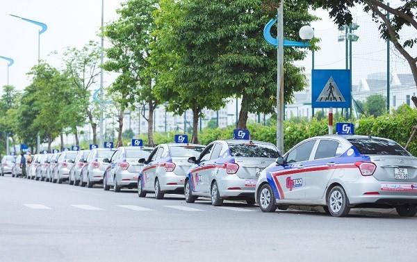 Taxi truyền thống tung ứng dụng đặt xe “đấu” với Grab - Anh 1