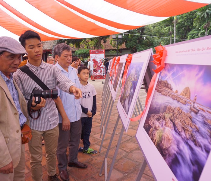 Trao giải và triển lãm Cuộc thi ảnh nghệ thuật về đề tài “Biển, đảo quê hương” - Anh 4