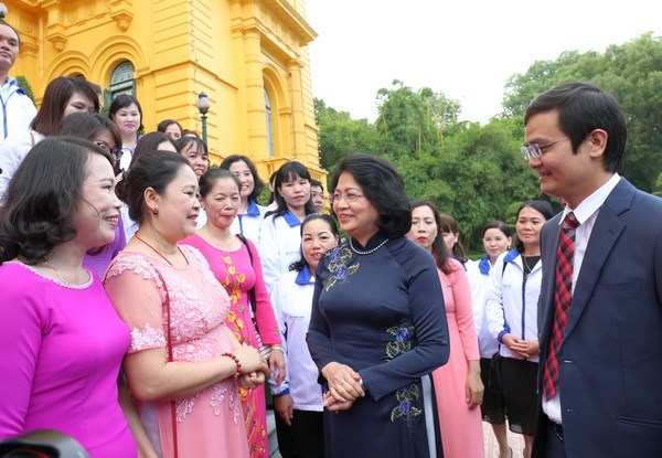Hạnh phúc nhất là khi học trò bất ngờ gọi “Cô ơi”…! - Anh 1