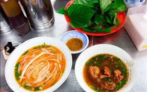 Món hủ tiếu lạ miệng nhưng chất lừ ở Sài Gòn - Anh 1