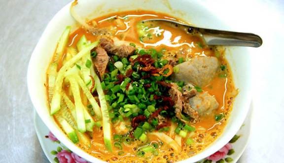 Món hủ tiếu lạ miệng nhưng chất lừ ở Sài Gòn - Anh 2