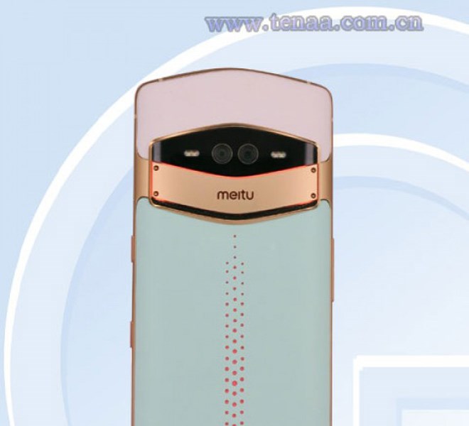 Xuất hiện smartphone có 3 camera selfie 