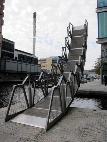 Những cây cầu độc đáo nhất thế giới - Anh 3